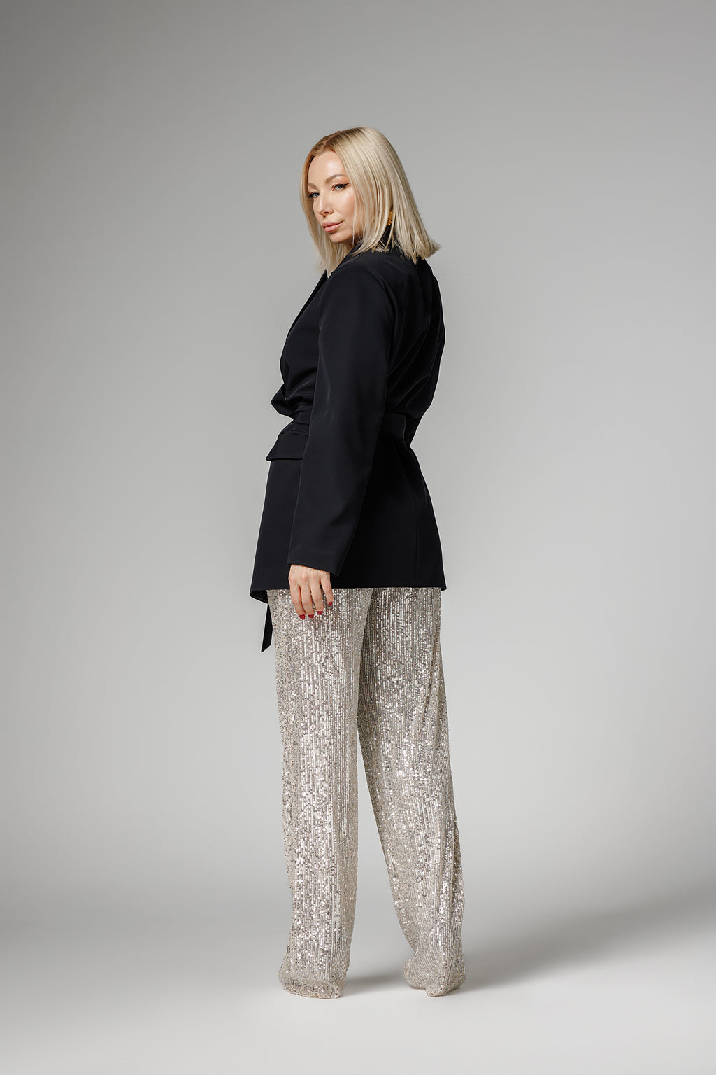 Costum cu sacou oversized și pantaloni din paiete Vezuvio Glam Silver