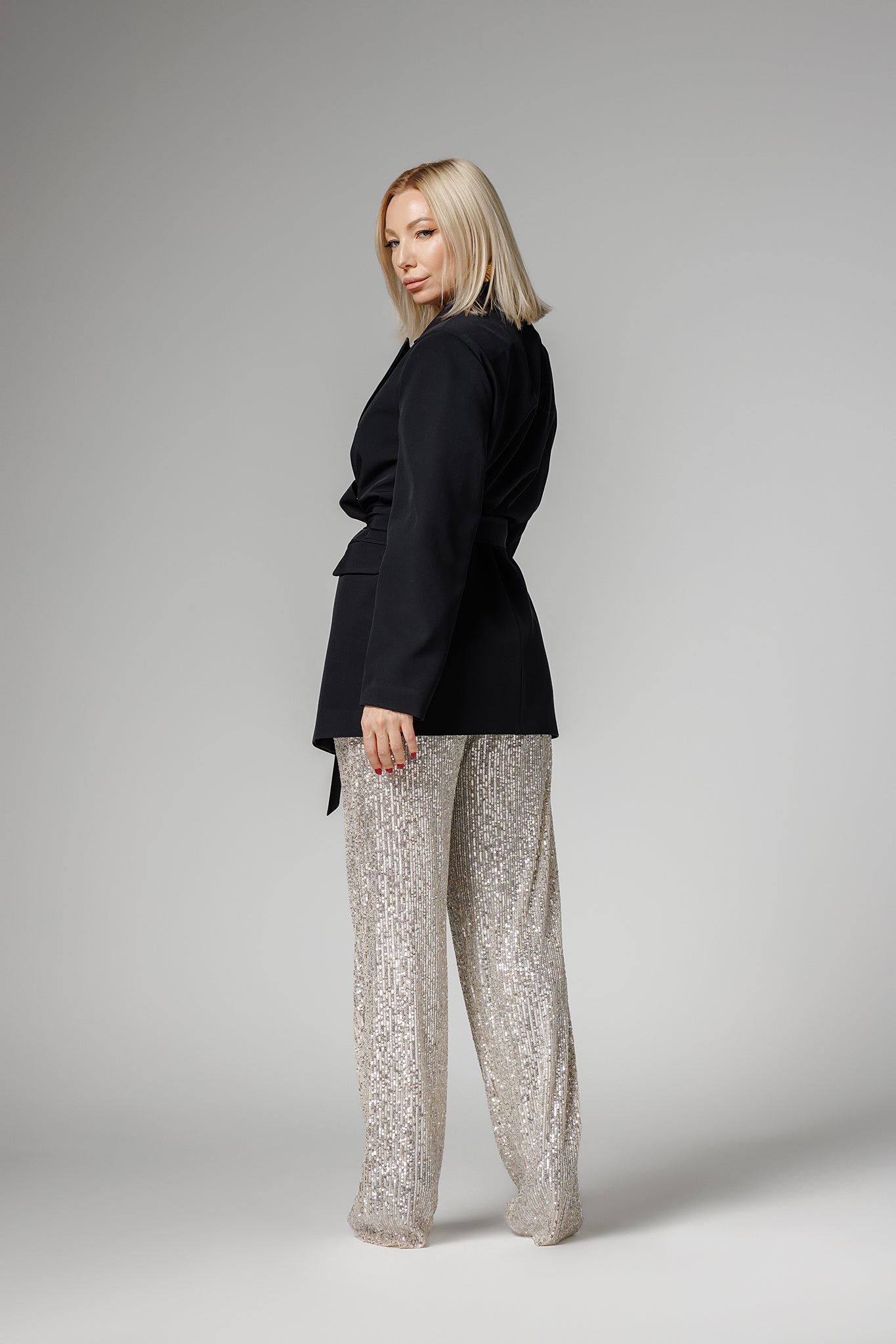 Costum cu sacou oversized și pantaloni din paiete Vezuvio Glam Silver